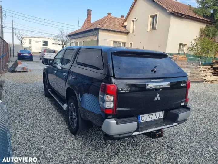 Mitsubishi L200
