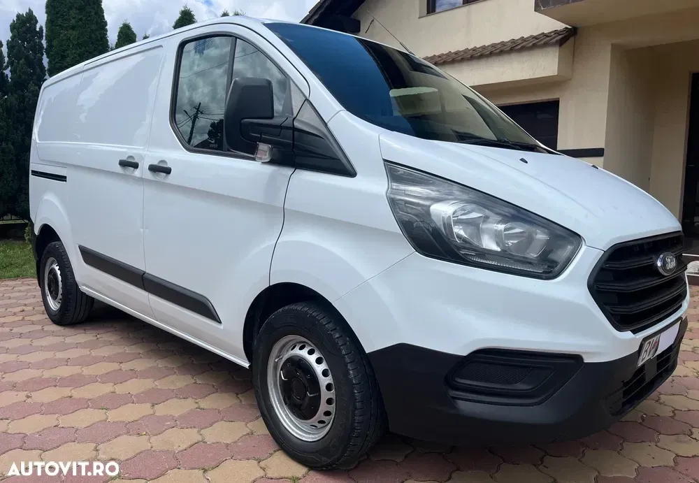 Ford Transit Custom — imagine 3