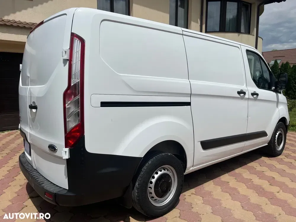 Ford Transit Custom — imagine 4