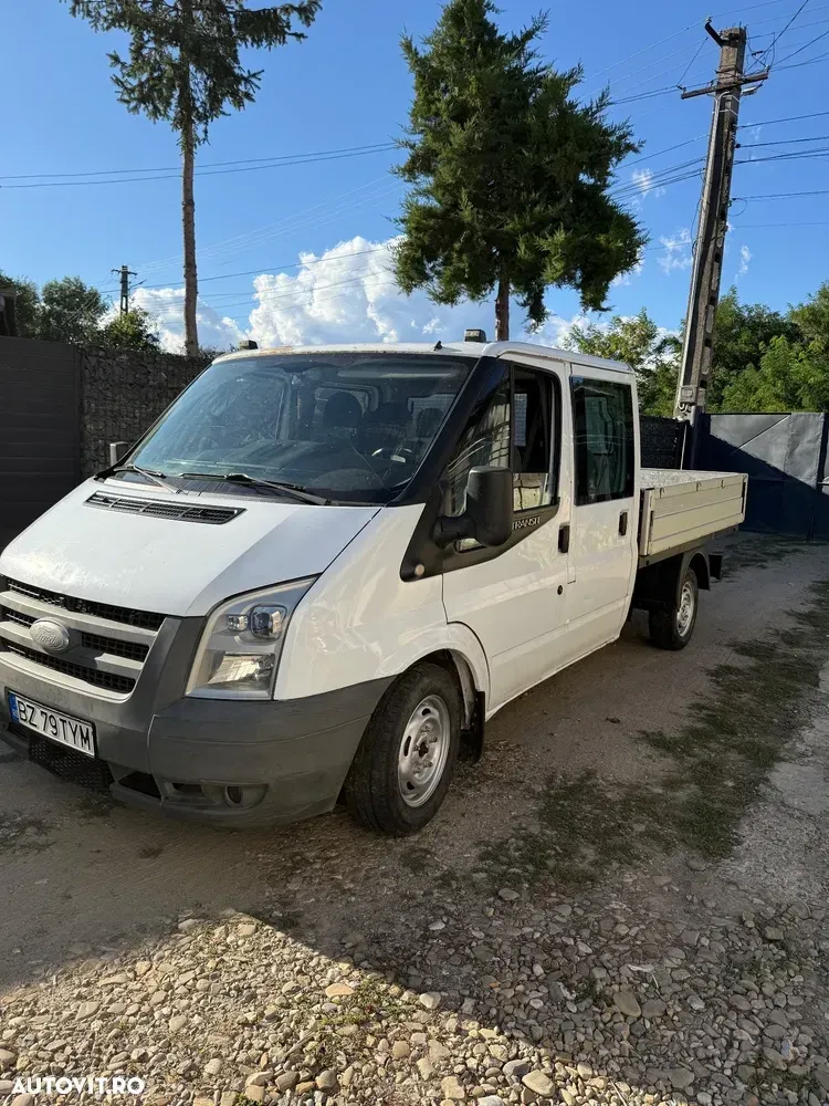 Ford Transit — imagine 3