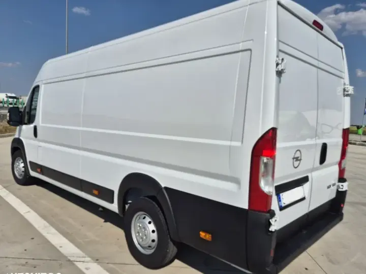 Opel Movano