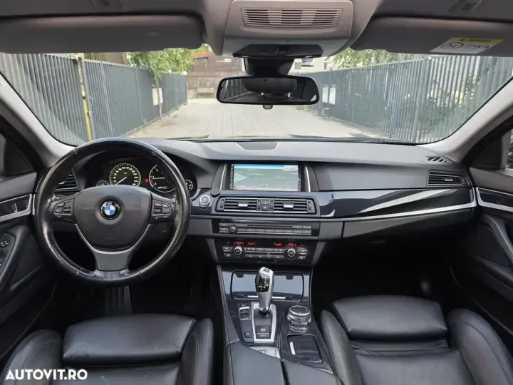 BMW Seria 5 F10/F11/F07 [2010 - 2017] 520d AT