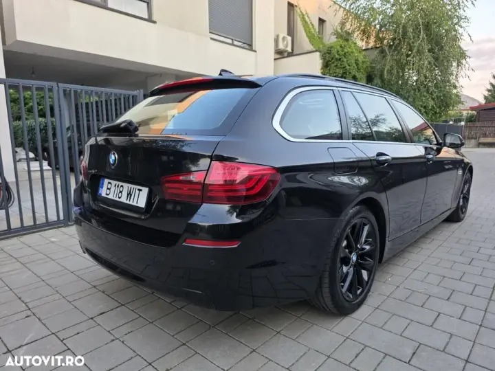 BMW Seria 5 F10/F11/F07 [2010 - 2017] 520d AT
