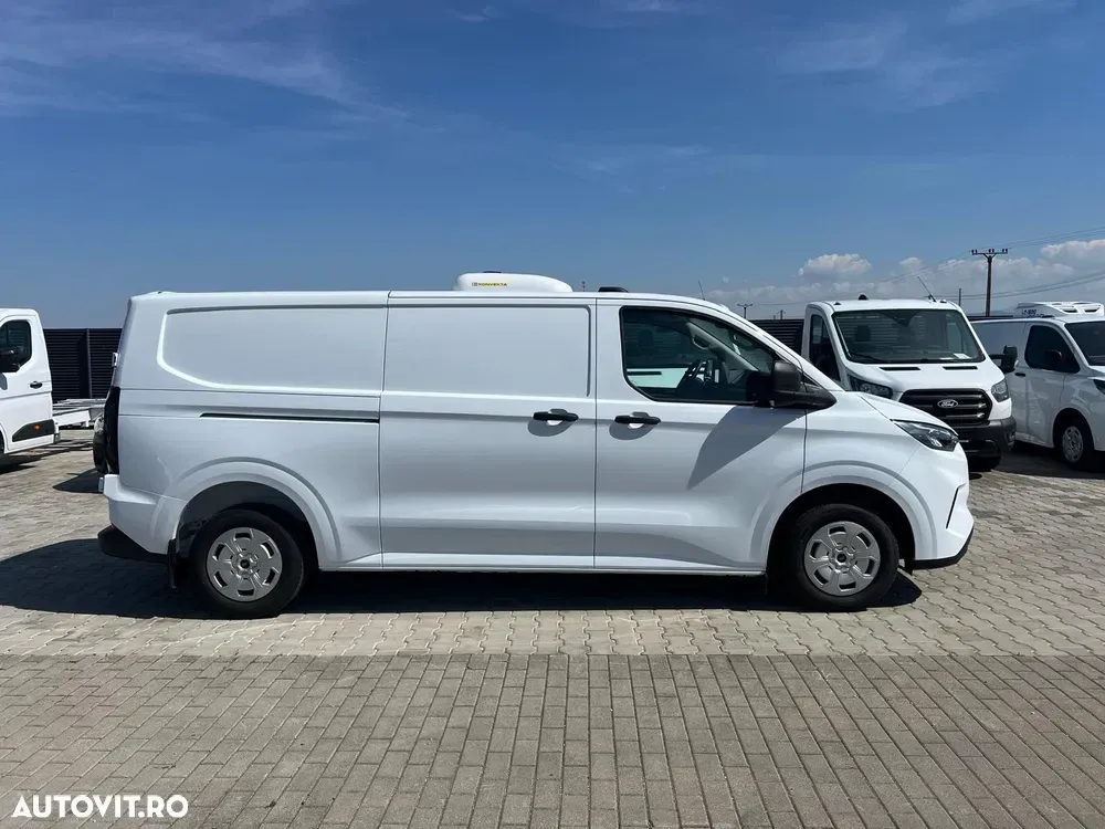 Ford Custom — imagine 3