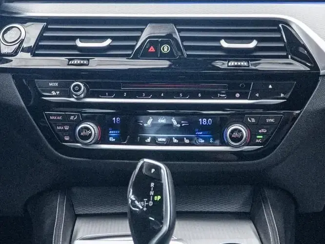 BMW Seria 5 530i xDrive Aut. M Sport Edition