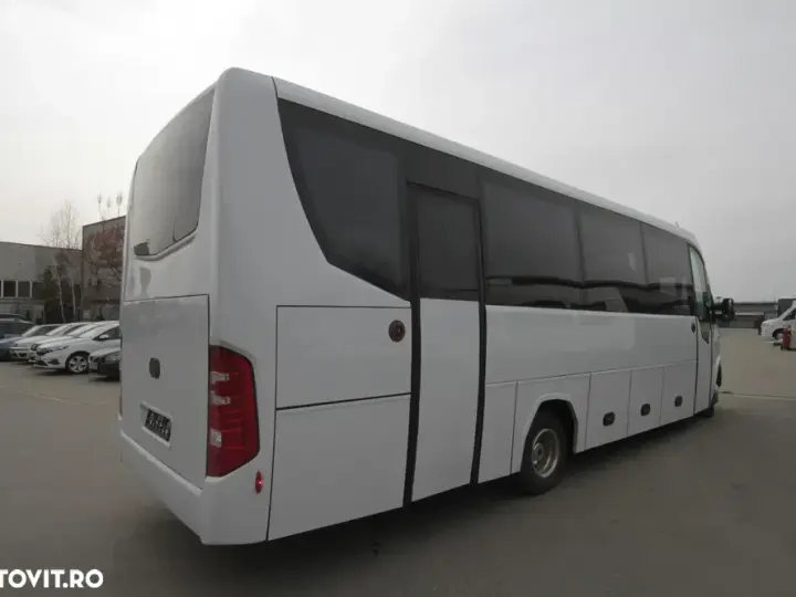 Iveco 70c18 29+1+1