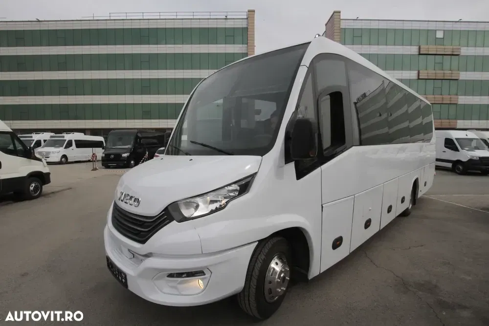 Iveco 70c18 29+1+1 — imagine 4