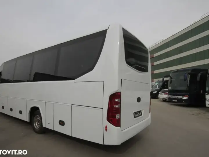 Iveco 70c18 29+1+1
