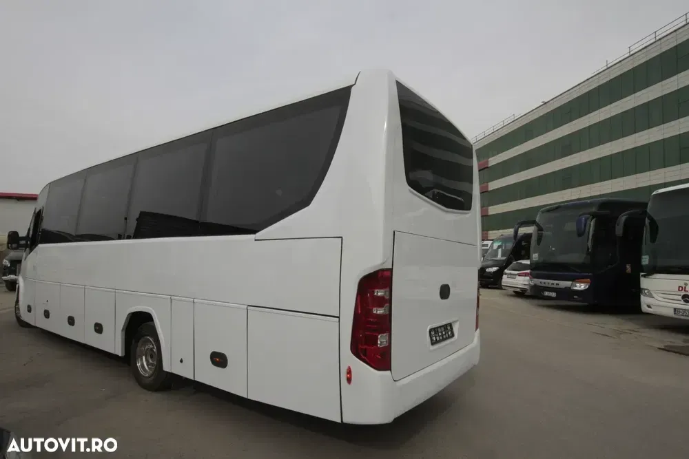 Iveco 70c18 29+1+1 — imagine 5