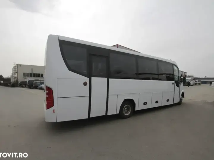 Iveco 70c18 29+1+1