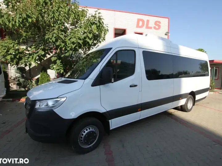 Mercedes-Benz sprinter 517 22+1+1 *stock*