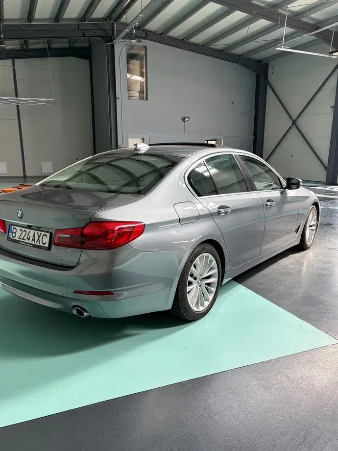 BMW Seria 5 520d AT — imagine 5
