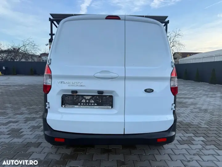 Ford Transit Courier
