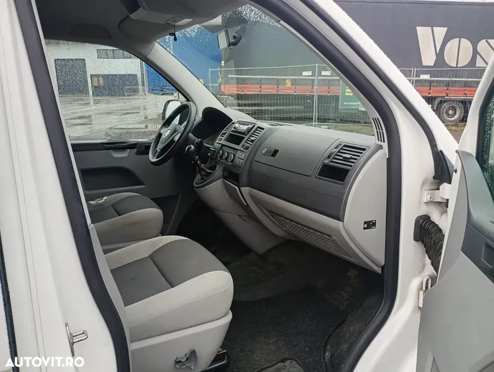 Volkswagen Transporter T5 Facelift T6 — imagine 5