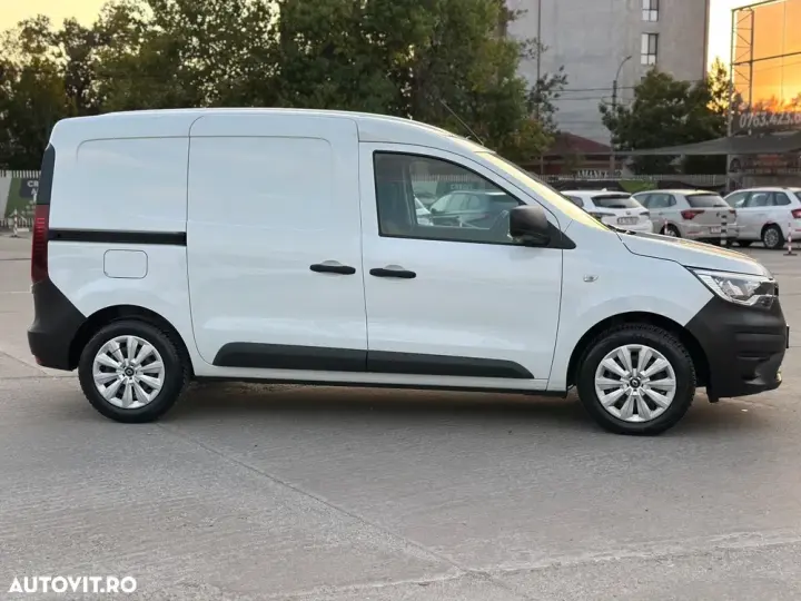 Renault Expres garantie producator 2028