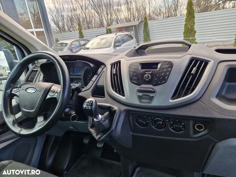 Ford Transit — imagine 6