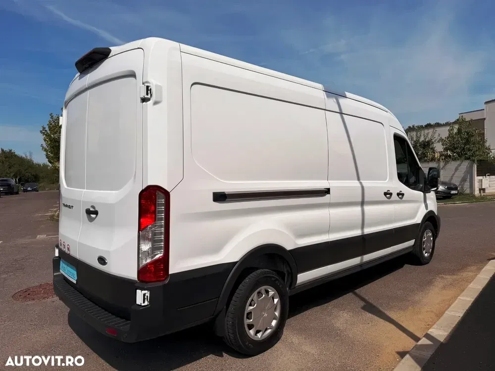 Ford Transit — imagine 6
