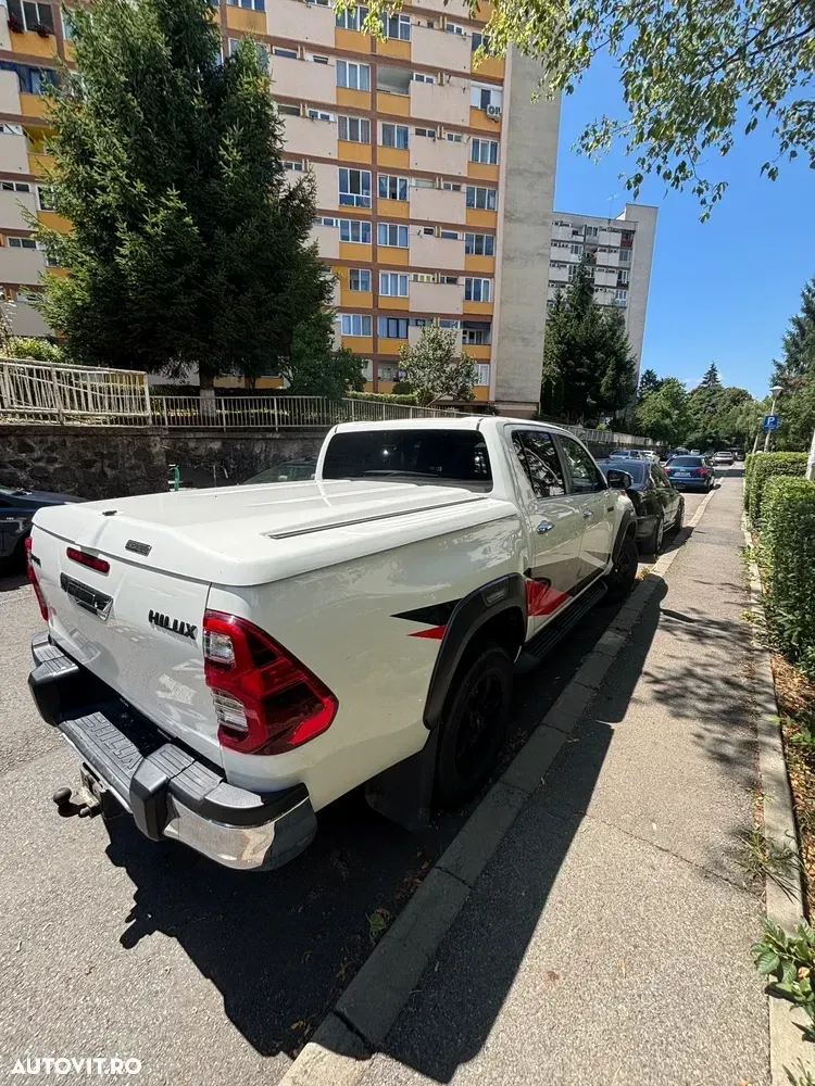 Toyota Hilux — imagine 2