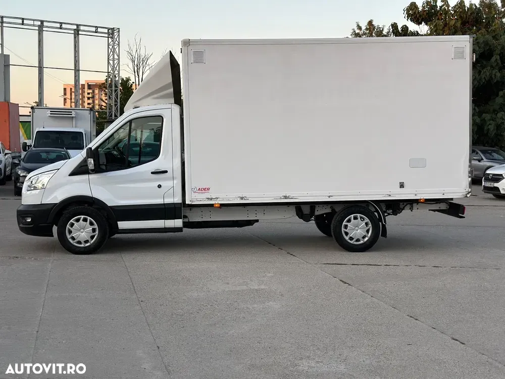 Ford Transit 2022 — imagine 5