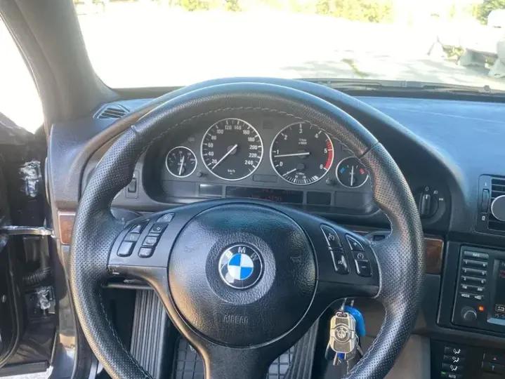BMW Seria 5 E39 [1995 - 2004] 520d