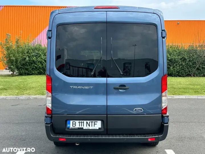 Ford Transit Kombi 8+1 locuri L3H2