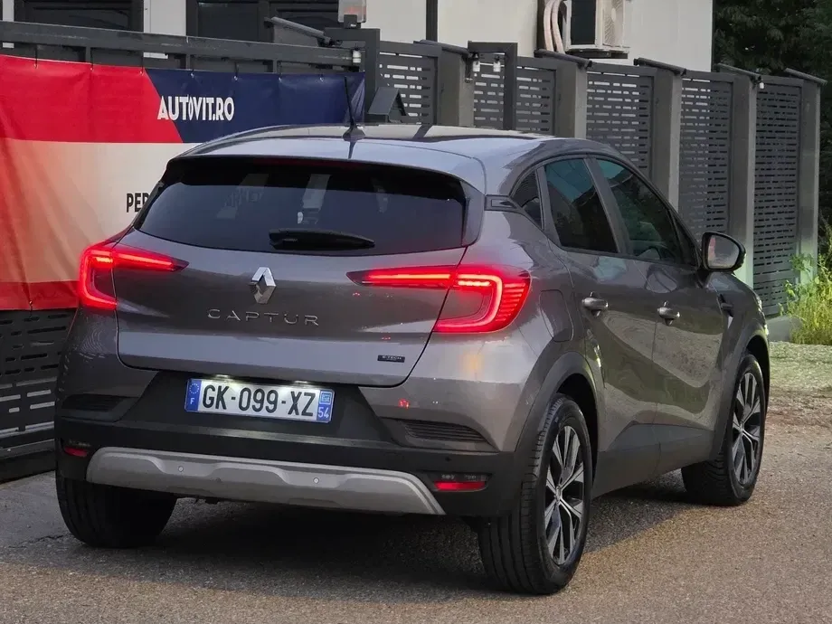 Renault Captur E-TECH Full 145 E-Tech Engineered — imagine 2