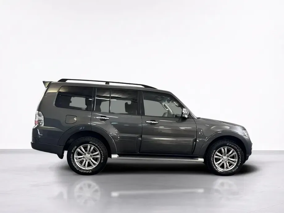 Mitsubishi Pajero — imagine 6