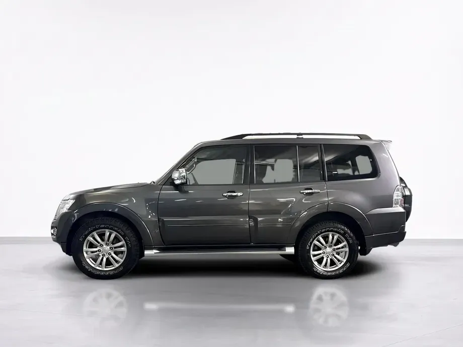 Mitsubishi Pajero — imagine 2