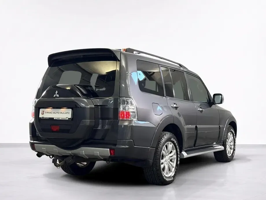 Mitsubishi Pajero — imagine 5
