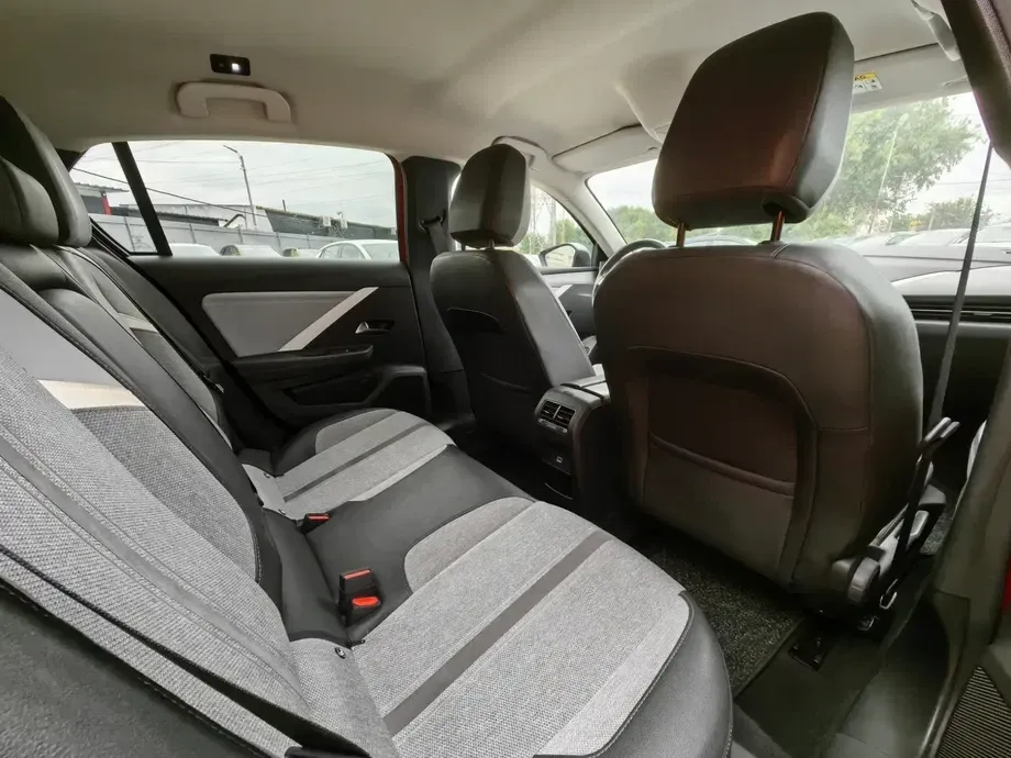 Opel Astra 1.5 D Automatik Business Elegance — imagine 5
