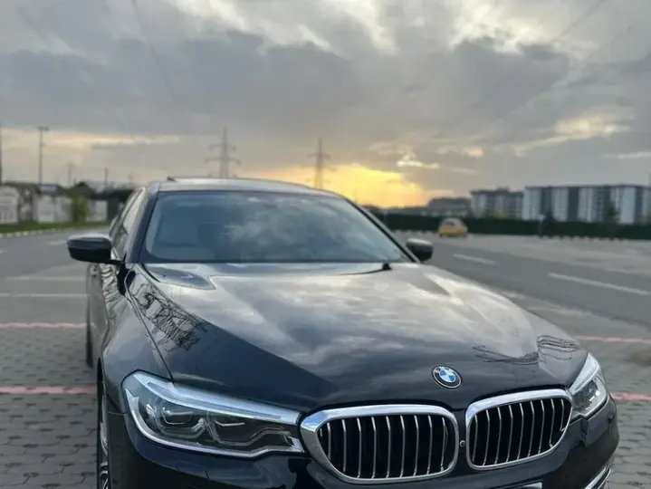 BMW Seria 5 G30/G31 [2017 - Prezent] 530d xDrive AT