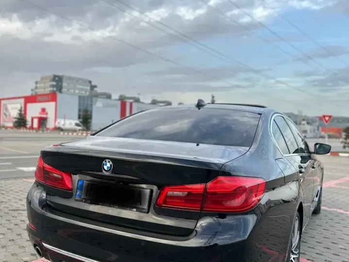 BMW Seria 5 G30/G31 [2017 - Prezent] 530d xDrive AT