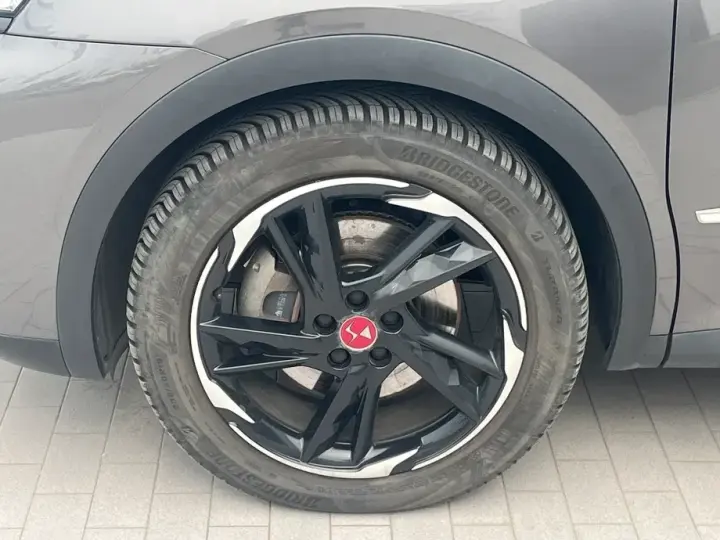 DS Automobiles DS 7 Crossback