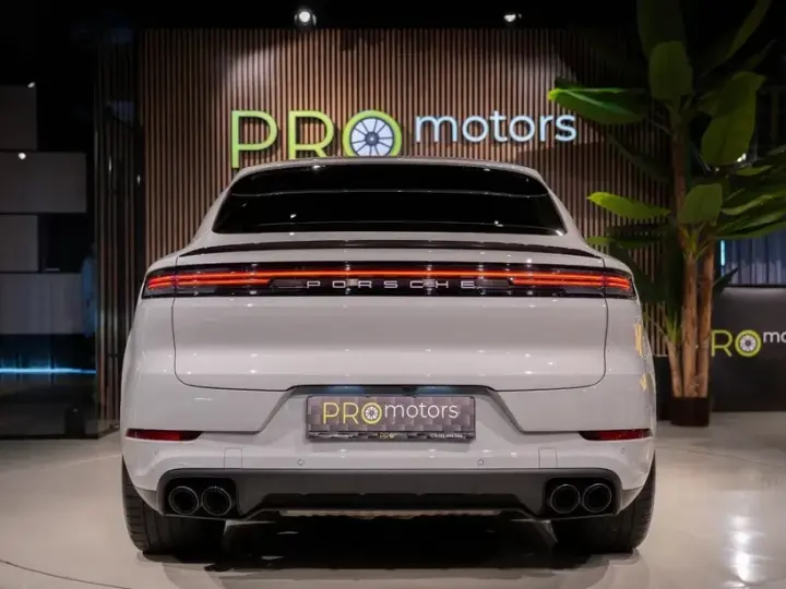 Porsche Cayenne Coupe Standard