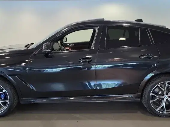 BMW X6 G06