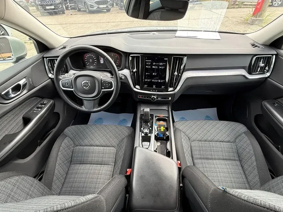 Volvo V60 II B4 D Geartronic Momentum Pro — imagine 5