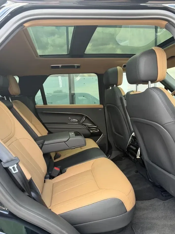 Land Rover Range Rover Sport 3.0 I6 D300 MHEV Dynamic SE — imagine 5