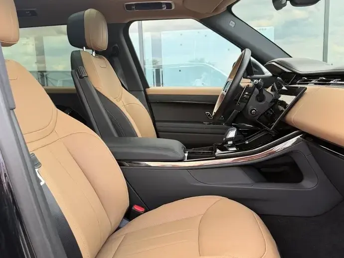 Land Rover Range Rover Sport 3.0 I6 D300 MHEV Dynamic SE