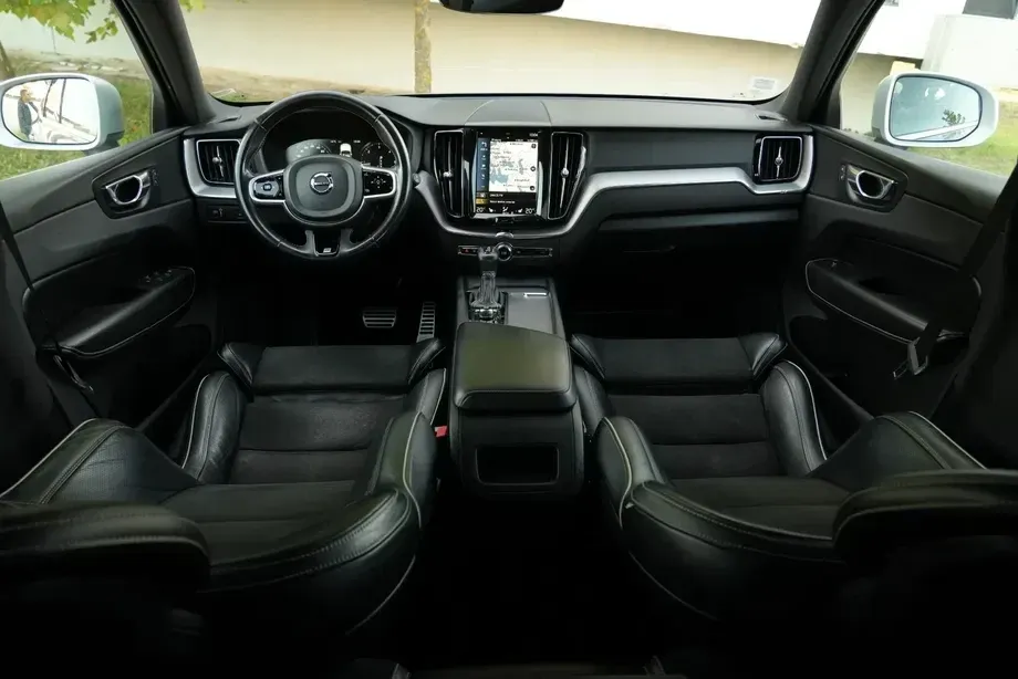 Volvo XC 60 II D4 AWD Geartronic RDesign — imagine 5