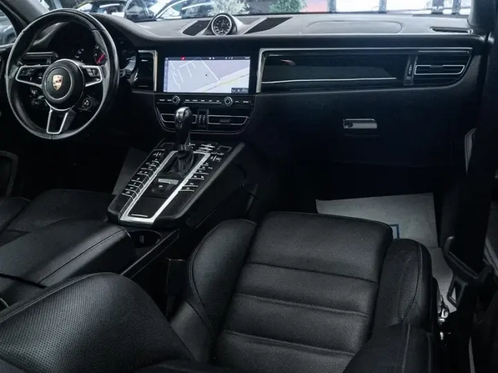 Porsche Macan S