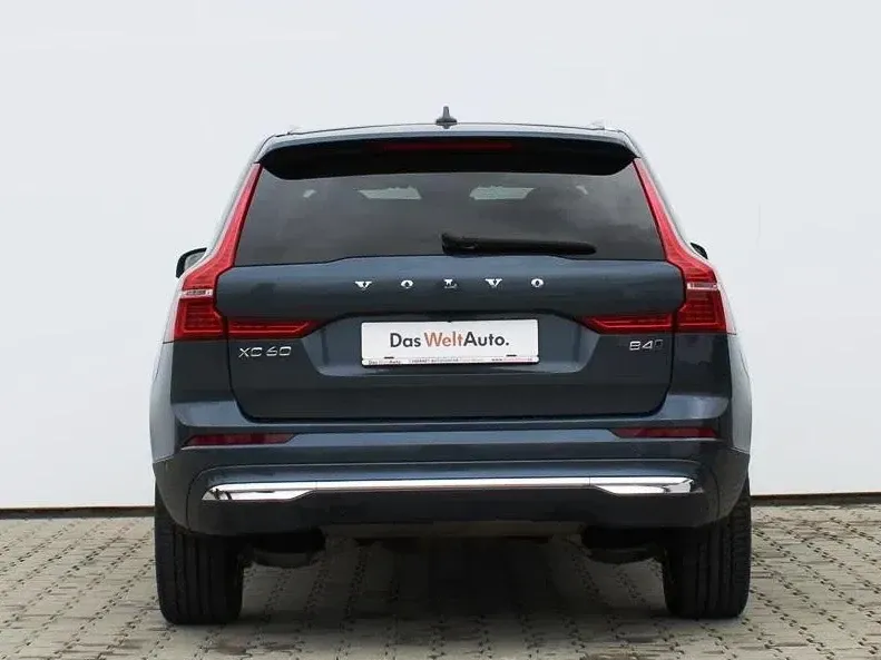 Volvo XC 60 II B4 D AWD Plus Bright — imagine 4