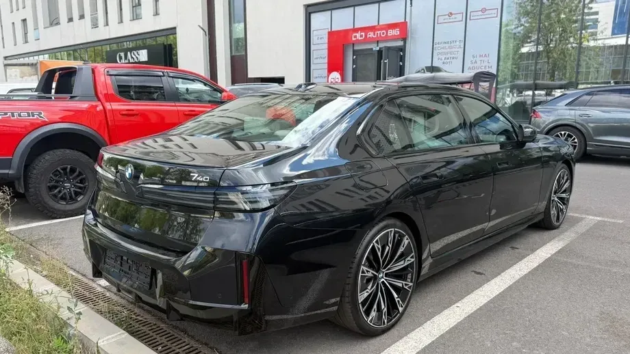 BMW Seria 7 G70 740 xDrive MHEV — imagine 4