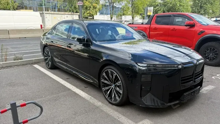 BMW Seria 7 G70 740 xDrive MHEV — imagine 3