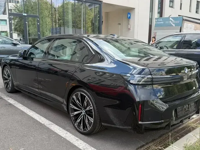 BMW Seria 7 G70 740 xDrive MHEV
