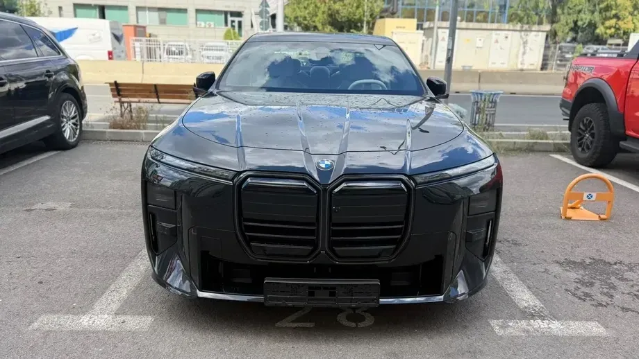 BMW Seria 7 G70 740 xDrive MHEV — imagine 2