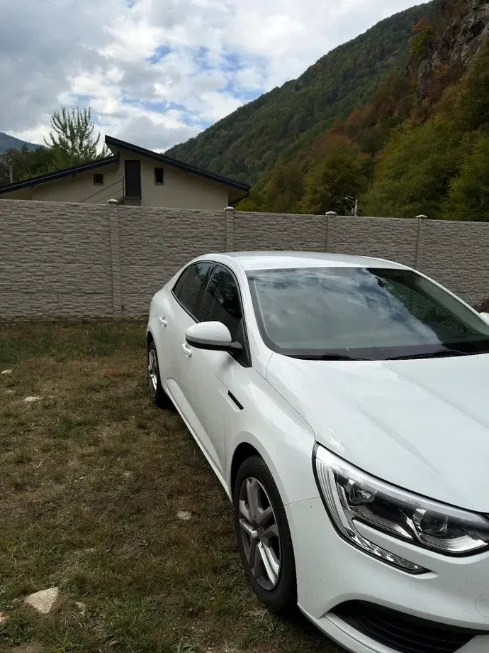 Renault Mégane IV 1.2 TCe Zen — imagine 3