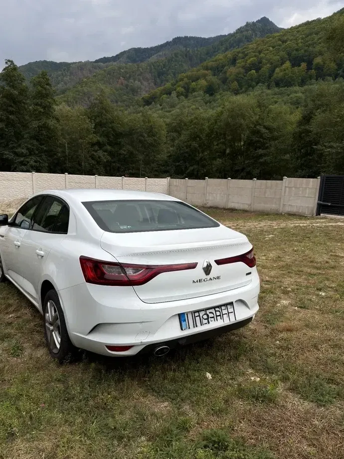 Renault Mégane IV 1.2 TCe Zen — imagine 4