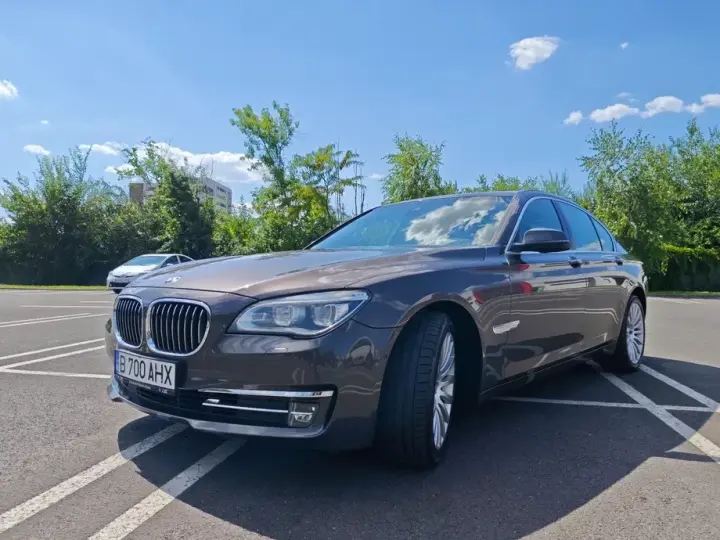 BMW Seria 7 F01/F02 730d