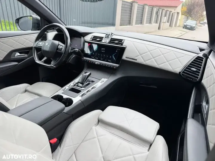 DS Automobiles DS 7 Crossback 4x4 300 RIVOLI