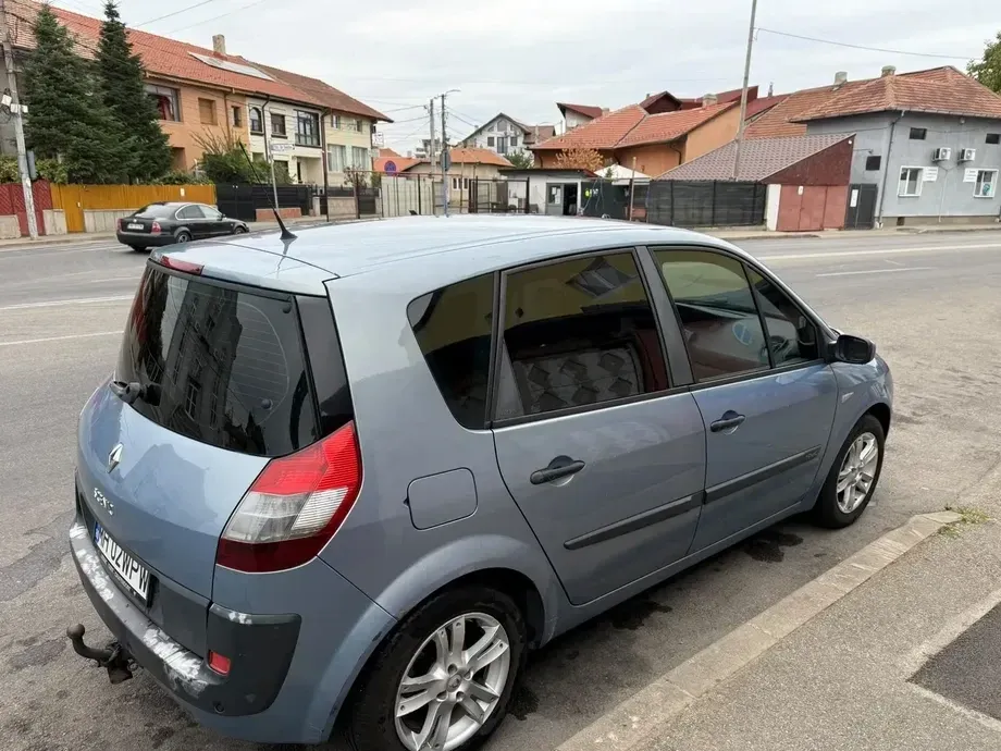 Renault Scénic — imagine 5